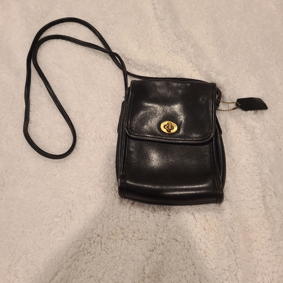 Vintage Coach Scooter in Navy-Black/Blavy - Picture 1 of 9